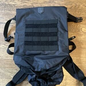 Cannae Black Hiking Backpack Celeritas Lightweight Rolltop New with Tag